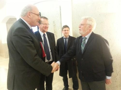 El presidente de ASAJA-Andalucía trata tema de interés para el sector agrario con el nuevo comisario europeo de Agricultura