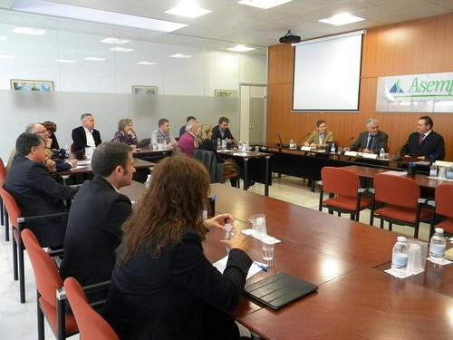El secretario general de la Consejería de Agricultura y las empresas agroalimentarias de ASEMPAL desgranan el presupuesto y la inversión de la Junta para el período 2015-2020