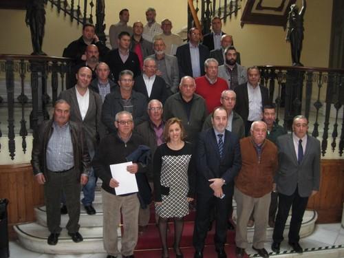 La Junta entrega 7,3 millones de euros en subvenciones a diez comunidades de regantes para mejorar sus regadíos