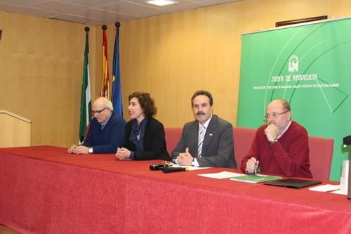 Salud analiza junto a una treintena de empresas almerienses los nuevos retos en el ámbito de la seguridad alimentaria