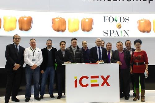 El Ayuntamiento ejidense da a conocer en Fruit Logistica la nueva certificación QS del CUAM