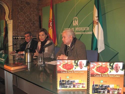Grupo Caparrós difunde en un libro de recetas innovadoras la utilización de la IV y V gama en la cocina de autor