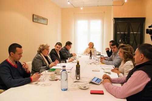 Clara Aguilera aborda con los agricultores almerienses la reforma de la OCM y llevará su voz al Parlamento Europeo