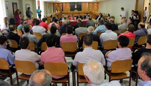 El Ayuntamiento de El Ejido propicia el encuentro entre el sector y la Ministra de Agricultura para culminar su visita a la provincia