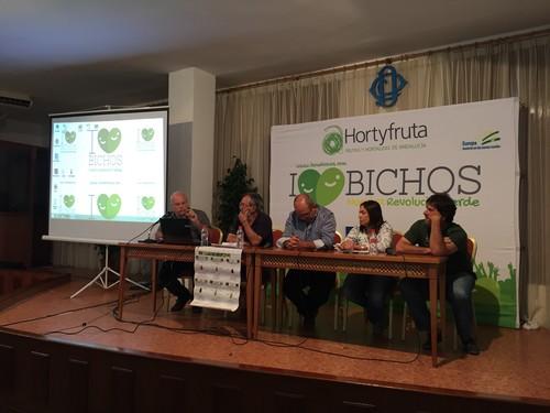 Un centenar de agricultores y técnicos disfruta de la primera conferencia de I Love Bichos, nuestra Revolución Verde
