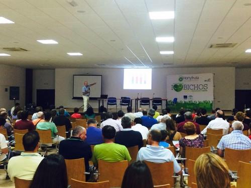 Los logros en tomate y curcubitáceas salen a debate en las jornadas I Love Bichos