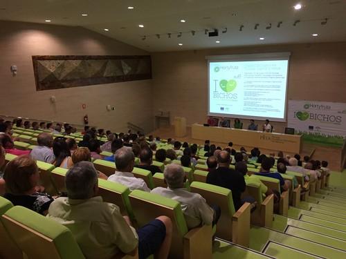 Más de un centenar de agricultores y técnicos comparten sus experiencias en el control de Vasates y Tuta absoluta en tomate