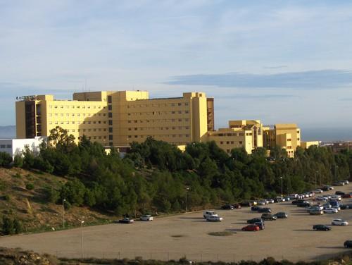 Hospitalizado grave un trabajador al quedar atrapado por una máquina en Almería