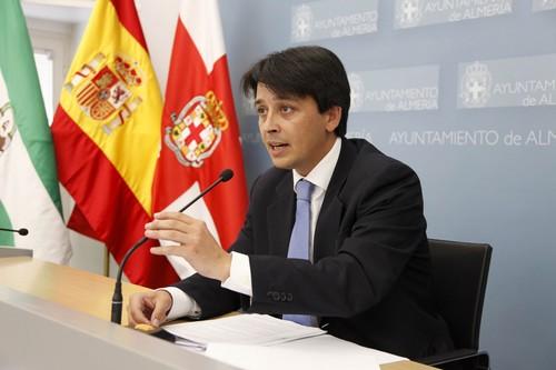 Manuel Guzmán anuncia el Consejo Municipal Agrario para antes de fin de año y recuerda al PSOE que es un compromiso del PP con el sector