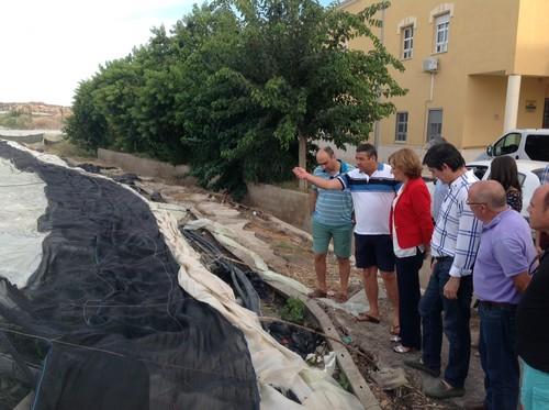 La Junta reparará caminos dañados por las lluvias y habilitará ayudas para restaurar invernaderos en Granada y Almería
