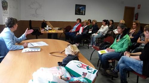 Cooperativas Agro-alimentarias sensibiliza y promueve la participación de las mujeres en las cooperativas