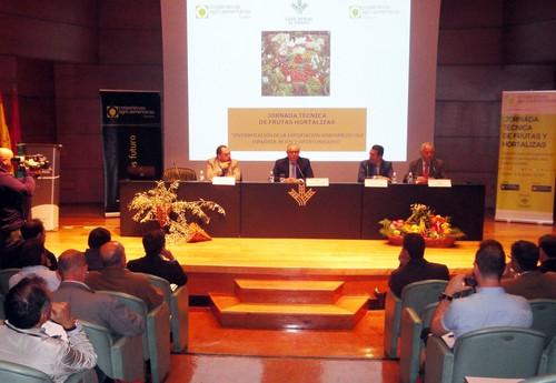 El futuro del sector hortofrutícola pasa por el fortalecimiento de los mercados actuales y la apertura de nuevas plazas
