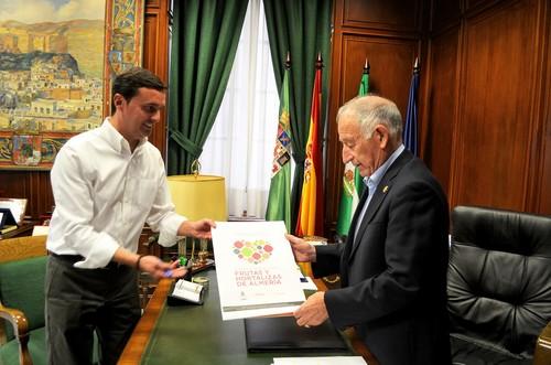 El I Fórum Internacional Frutas y Hortalizas de Almería incentivará la mejora y el desarrollo del sector hortofrutícola