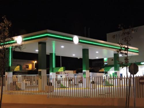 La cooperativa Santa María del Águila inaugura sus nuevas instalaciones en El Ejido rodeado de miembros del sector