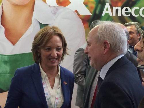 Ortiz considera “comprensible” la preocupación de los productores almerienses que este jueves dieron un “cerrojazo” al campo