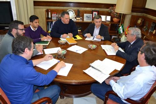 Organizaciones Agrarias y COEXPHAL se reúnen con el Subdelegado para que medie y no se modifique el seguro para hortícolas bajo cubierta