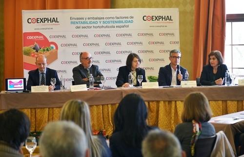 El sector almeriense y la Administración, juntos para conseguir la libre elección de envases agrícolas