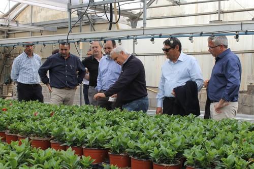 COEXPHAL muestra al delegado de Agricultura el sector de la planta ornamental