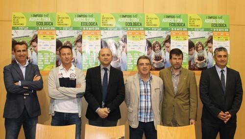 Casi 400 inscritos en el I Simposio de Agricultura Ecológica que analizará por primera vez la horticultura eco en invernadero