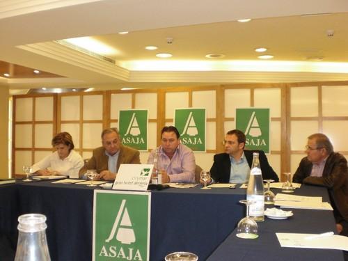 ASAJA-Almería y ASAJA-Murcia consultan con los agricultores las bases del modelo agrícola que quieren seguir