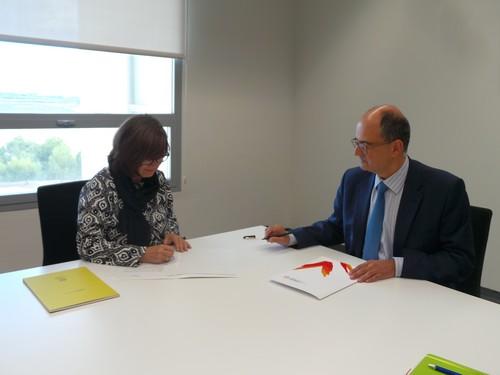 APAE firma un acuerdo la Universidad San Jorge para lanzar un título de experto en Información y Comunicación Agroalimentaria