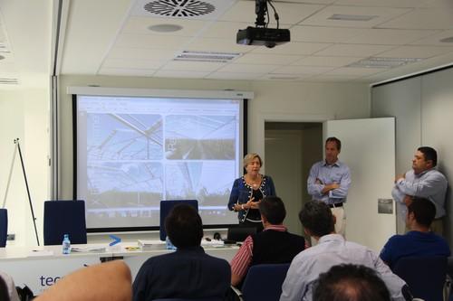 Organizan una jornada en TECNOVA sobre el invernadero de techo retráctil