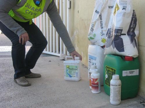 La Guardia Civil investiga a dos personas por el hurto de bidones en una explotación agrícola de El Ejido