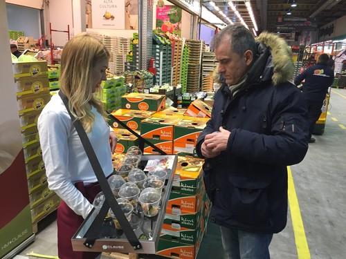 HM. Clause y Agrupalmería conquistan Mercamadrid con el sabor de su nuevo tomate