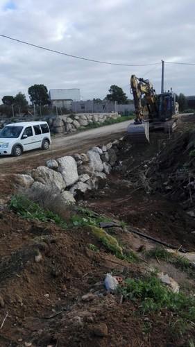 Níjar culmina con 10 empresas y 1.200 horas de trabajo los arreglos de caminos tras los temporales de diciembre