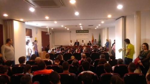 170 jóvenes asisten a la jornada informativa sobre los cursos de incorporación a la empresa agraria para jóvenes agricultores