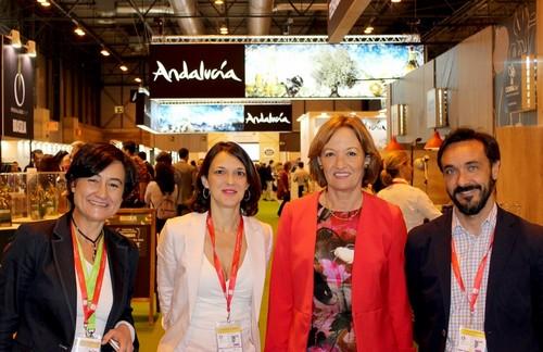 Carmen Ortiz valora que las exportaciones agroalimentarias continúen al alza, con un aumento del 20% en enero y febrero