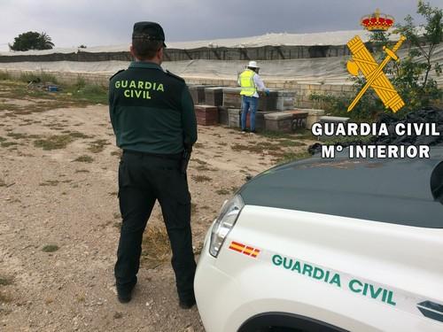 La Guardia Civil detiene a los autores de dos robos con fuerza en explotaciones apícolas en Níjar