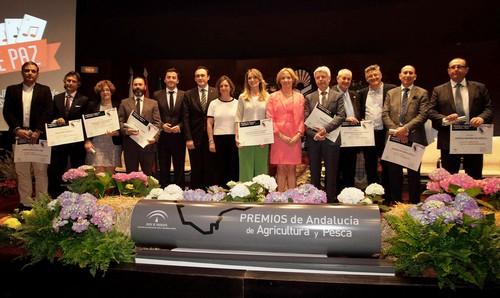 Carmen Ortiz destaca el papel protagonista de los profesionales del campo y el mar en el desarrollo de Andalucía