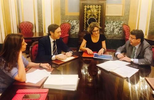 Hernando y Matarí trasladan a la Ministra de Agricultura su preocupación por los problemas hídricos que afectan a la provincia de Almería