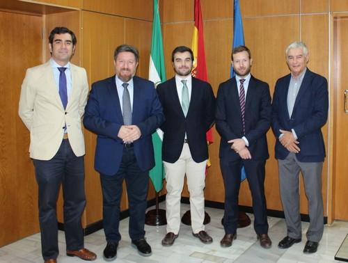 Agricultura y los titulados en medio ambiente trabajarán conjuntamente en la difusión y protección del medio rural