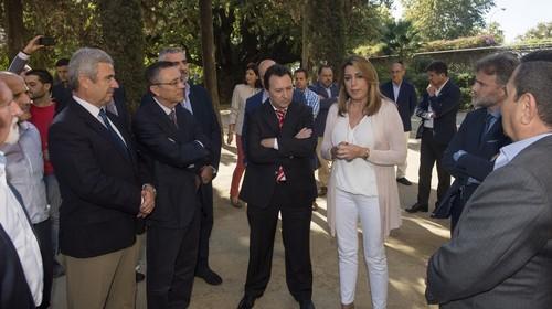 Susana Díaz se compromete con los regantes de Almería a agilizar las concesiones y reivindicar las infraestructuras al Estado