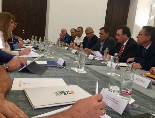 Los regantes reclaman que la Junta autorice la reutilización de aguas en el Poniente antes de 2018