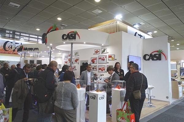 CASI muestra su gran oferta de tomate y otros productos y su lanzamiento de una línea de ecológico con un gran stand en la feria alemana