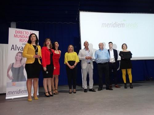 Centenares de agricultores acuden a Dalías para conocer las novedades en pimiento de Meridiem Seeds