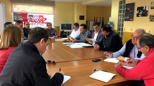 La Mesa del Agua asegura que el Gobierno subvenciona el agua de riego en Canarias y olvida la rebaja del agua desalada en Almería