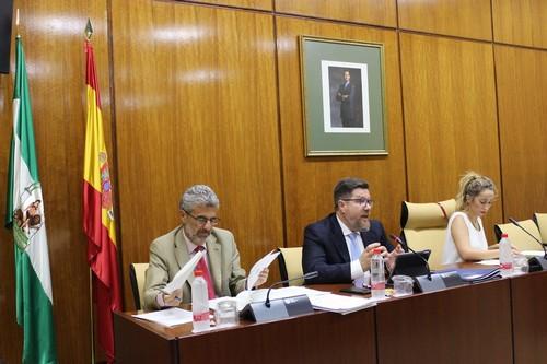 La Junta resalta su compromiso y colaboración con el sector en la gestión de residuos agrícolas desde hace más de 20 años