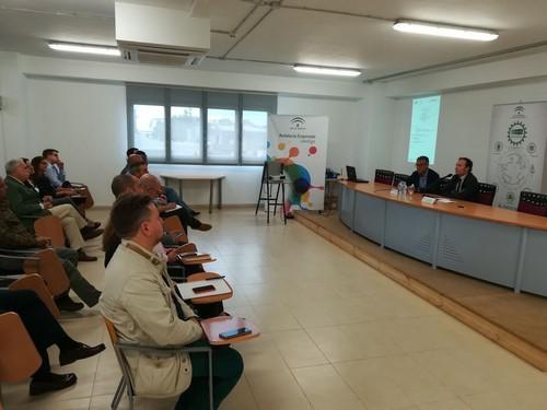Una treintena de empresas y profesionales almerienses asisten a las Jornadas de Extenda sobre estrategia de internacionalización