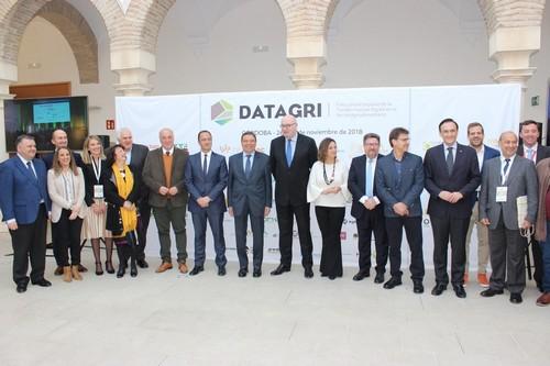 El comisario de Agricultura y Desarrollo Rural, Phil Hogan, ha aplaudido el compromiso de la comunidad autónoma con la transformación del sector