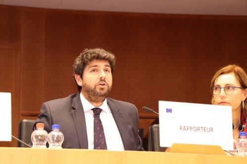 López Miras lleva a Bruselas el trasvase Tajo-Segura como “ejemplo de solidaridad, vital ante la falta de agua y para frenar el cambio climático”