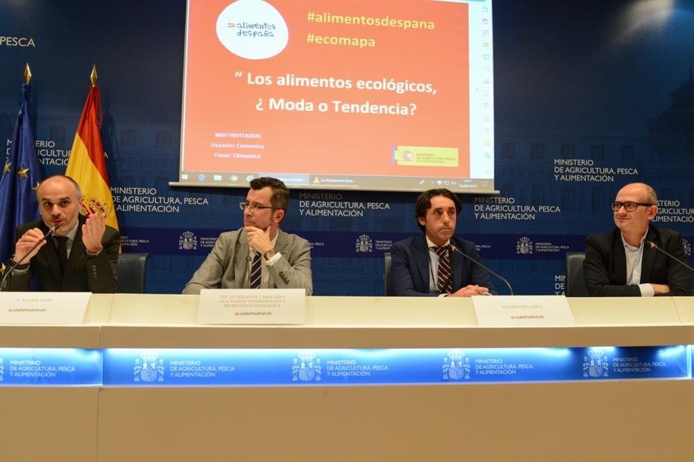La superficie de producción ecológica y del número de operadores crece,  según los primeros avances de 2018