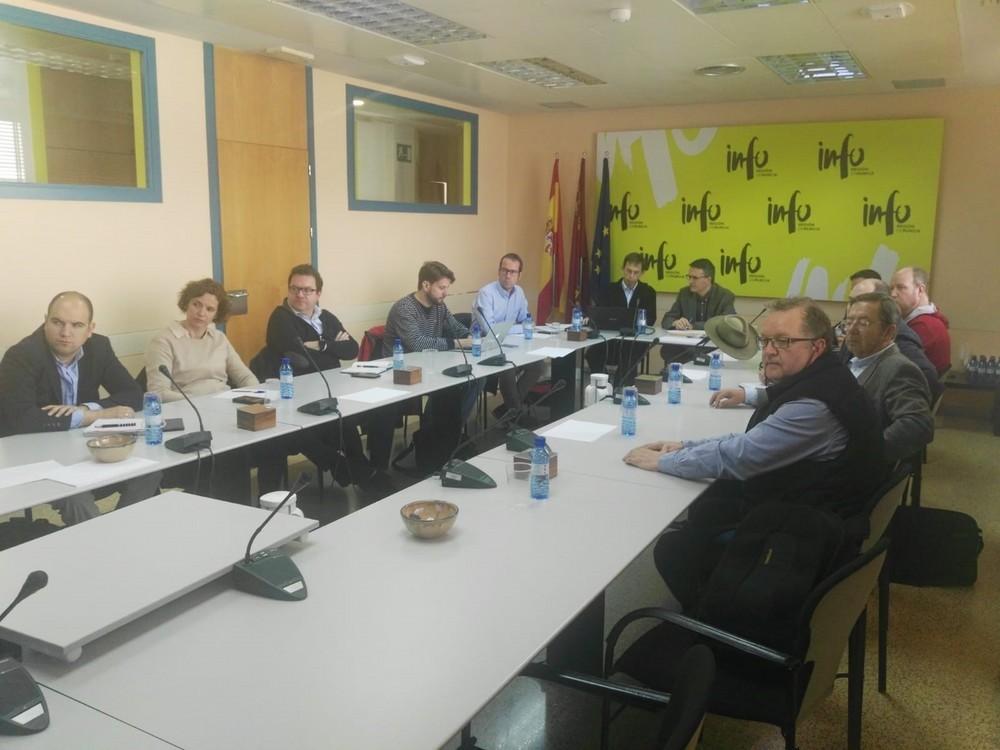 La Comunidad coordina con las empresas tecnológicas los servicios que se ofrecerán en el nuevo 'Hub' para la innovación digital