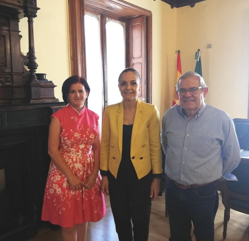 ASAJA y la Delegación del Gobierno fijan el relevo generacional como uno de los objetivos clave para el sector de la provincia
