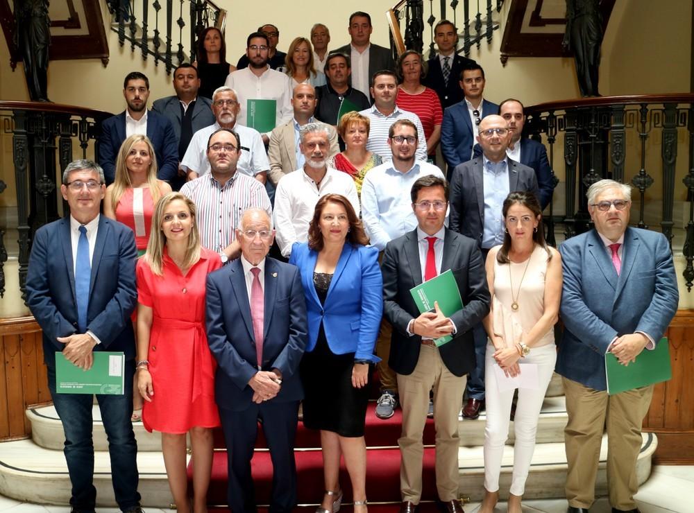 Agricultura destinará del orden de 100 millones de euros en ayudas para caminos rurales en el período 2019-2020