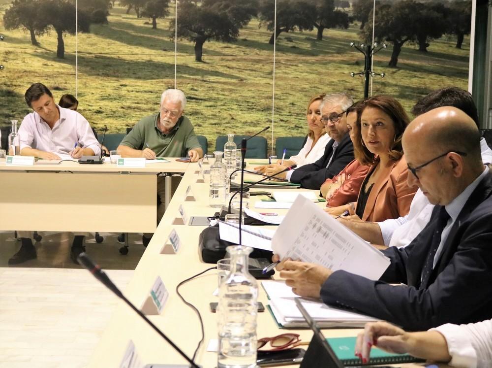 La Junta despliega una batería de medidas para proteger la agricultura y la ganadería de los efectos de la sequía