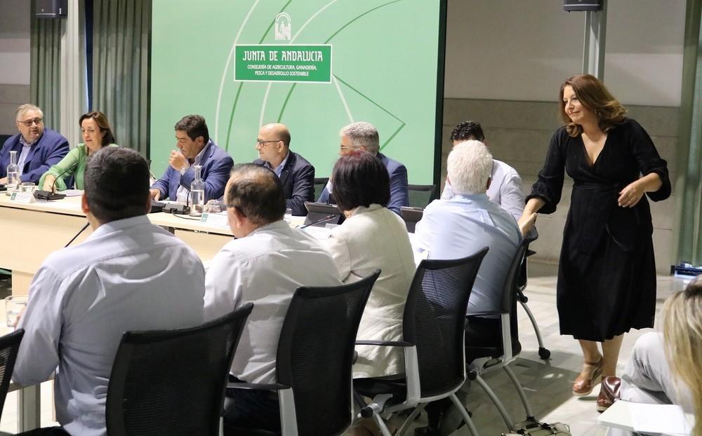 Crespo apuesta por la colaboración con las organizaciones agrarias para agilizar la tramitación de las ayudas por la gota fría